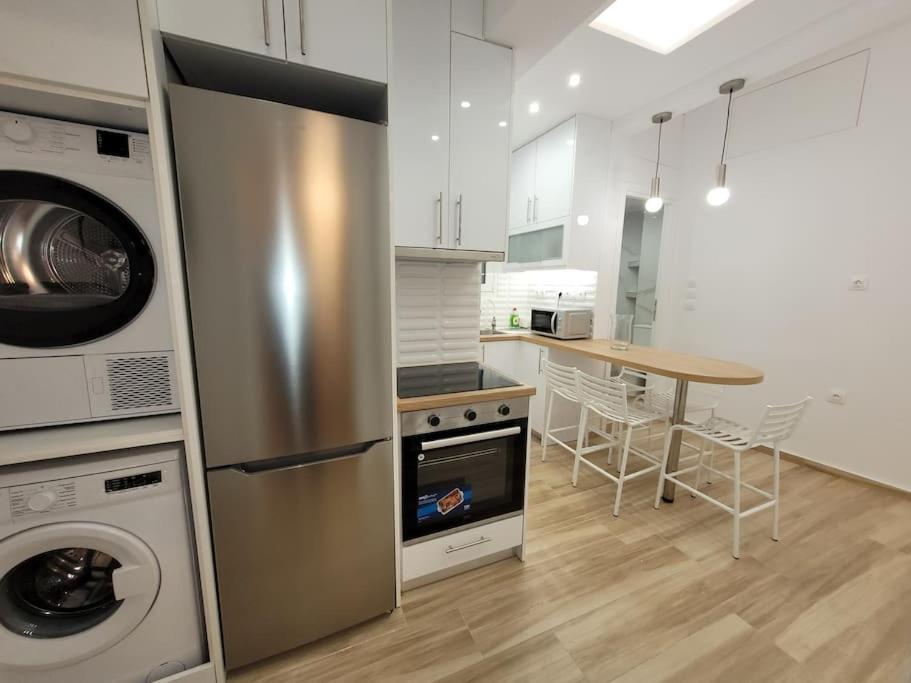 Acropolis Thisio Apartment 2 Bedrooms 2 Bathrooms เอเธนส์ ภายนอก รูปภาพ